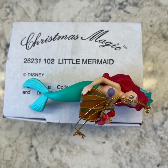 Disney Christmas Magic 26231 -‎ 102- Little Mermaid - Holiday Ornament - Picture 6 of 7